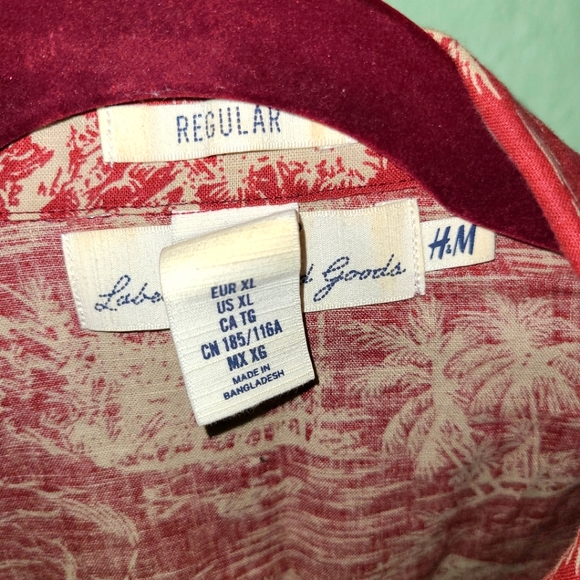 H&M shortsleeve buttondown shirt xl - Picture 3 of 3